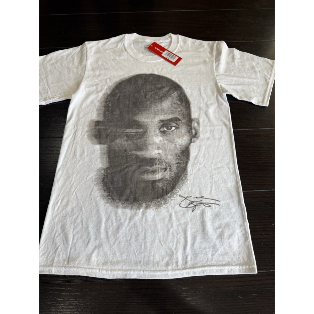 NEW Headgear Classics Kobe Bryant T-Shirt Sz S Mamba Mentality Legends Never Die